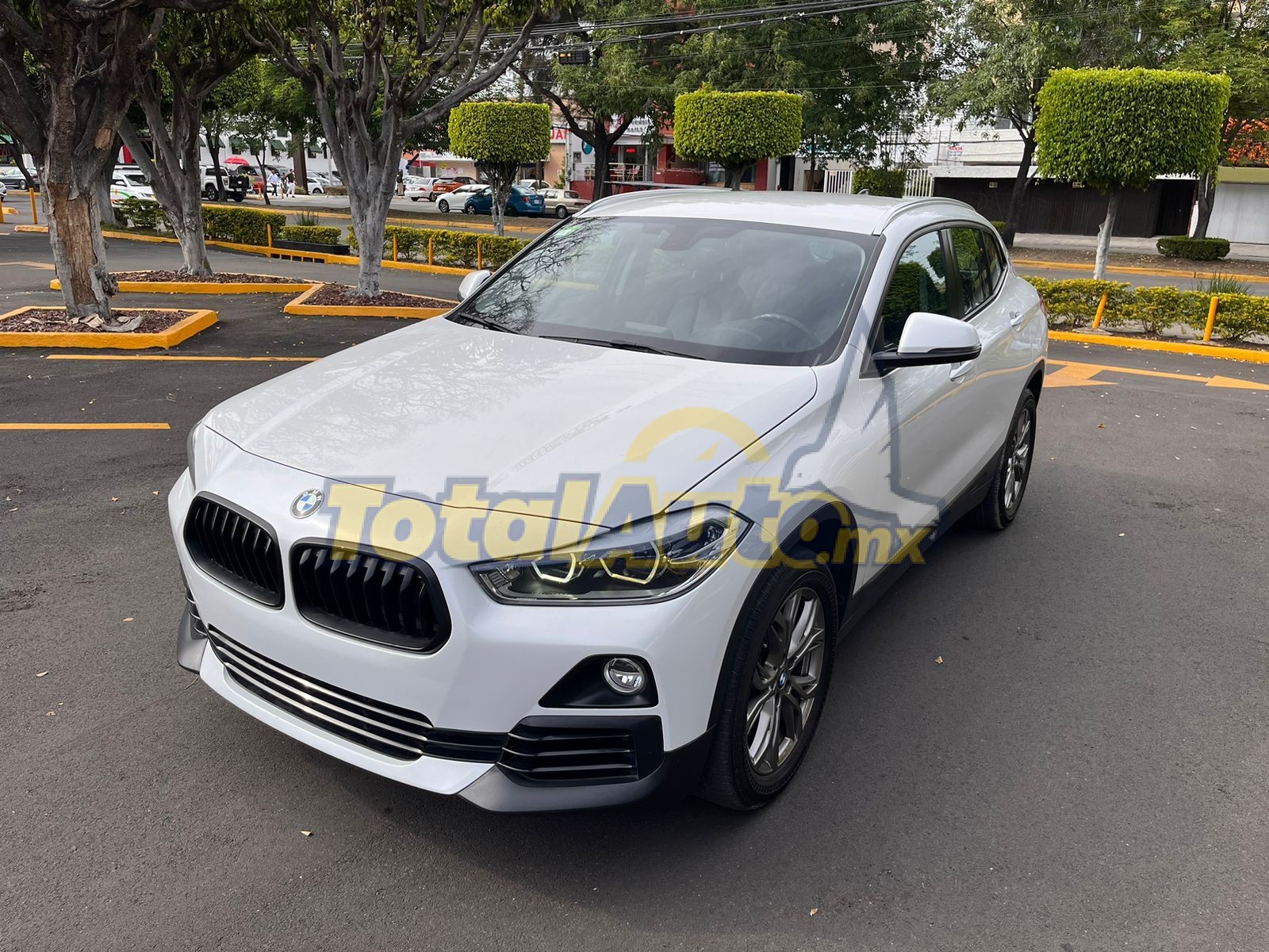 BMW X2 Line 2019 total auto mx WhatsApp Image 2024 03 05 at 12.53.43 AM (1)