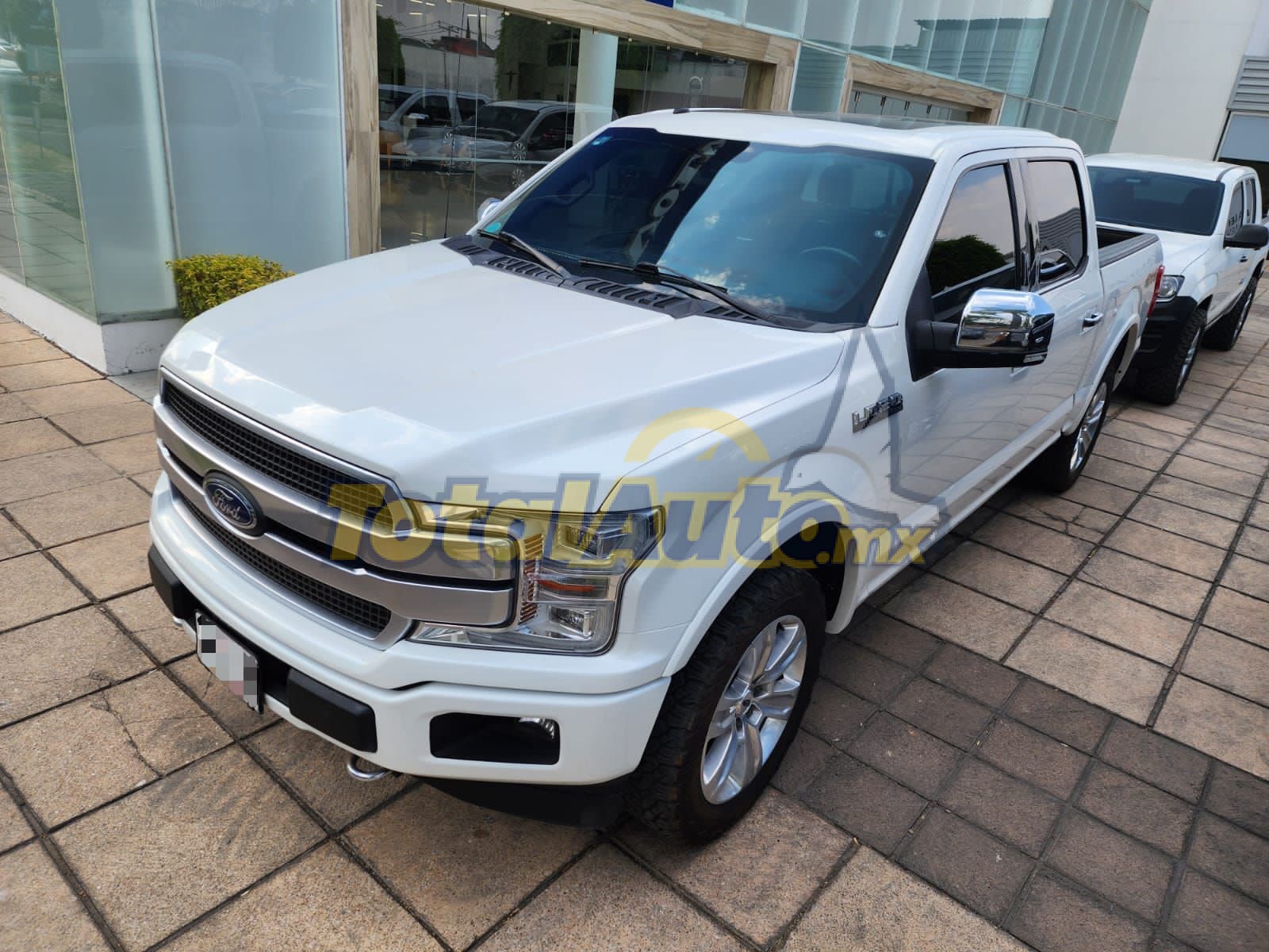Ford Lobo 2018 version Platinum blanca total auto mx 14