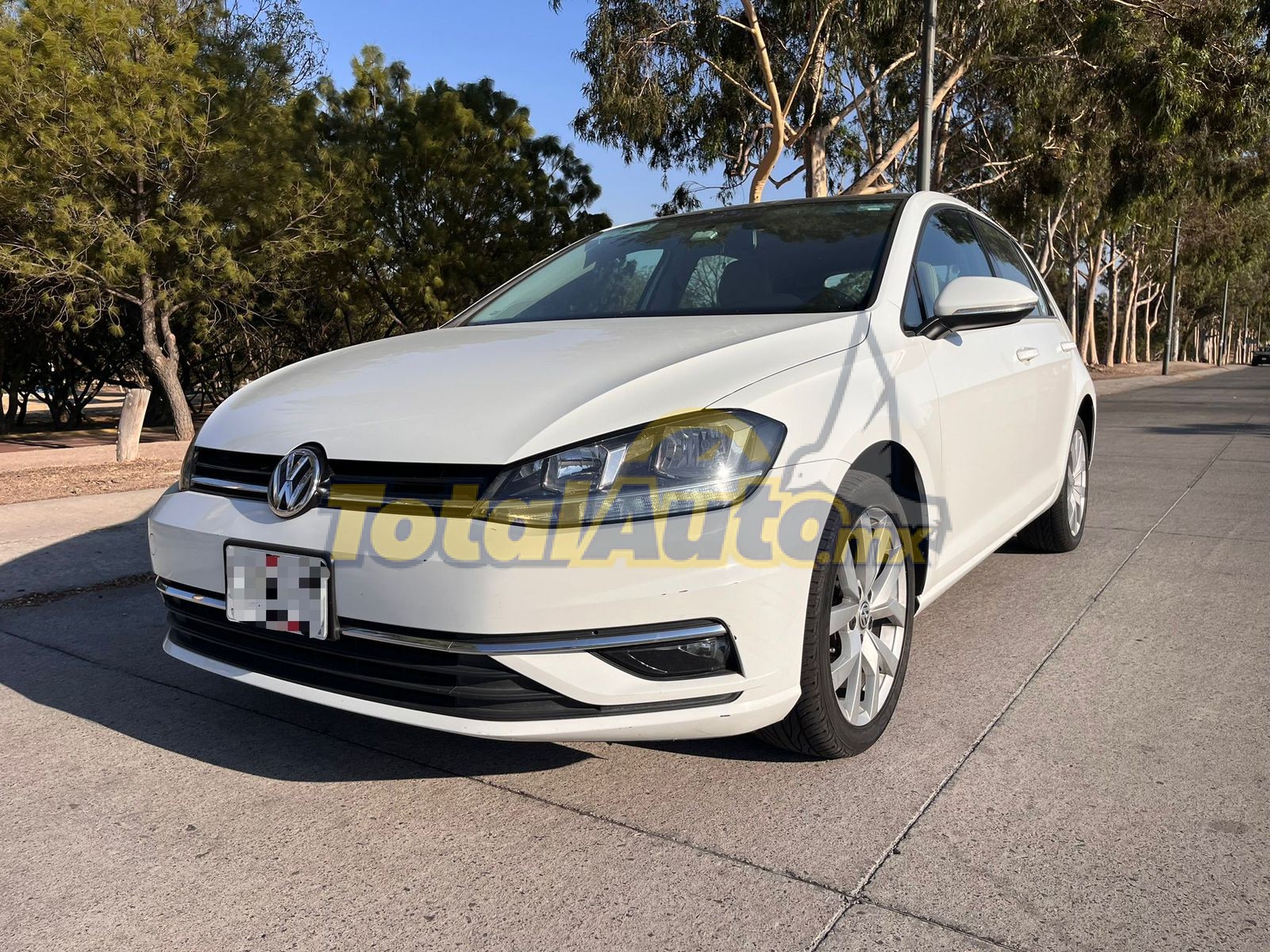 VW Golf TSI Comfortline 2018 total auto mx WhatsApp Image 2024 05 24 at 3.41.56 PM (1)