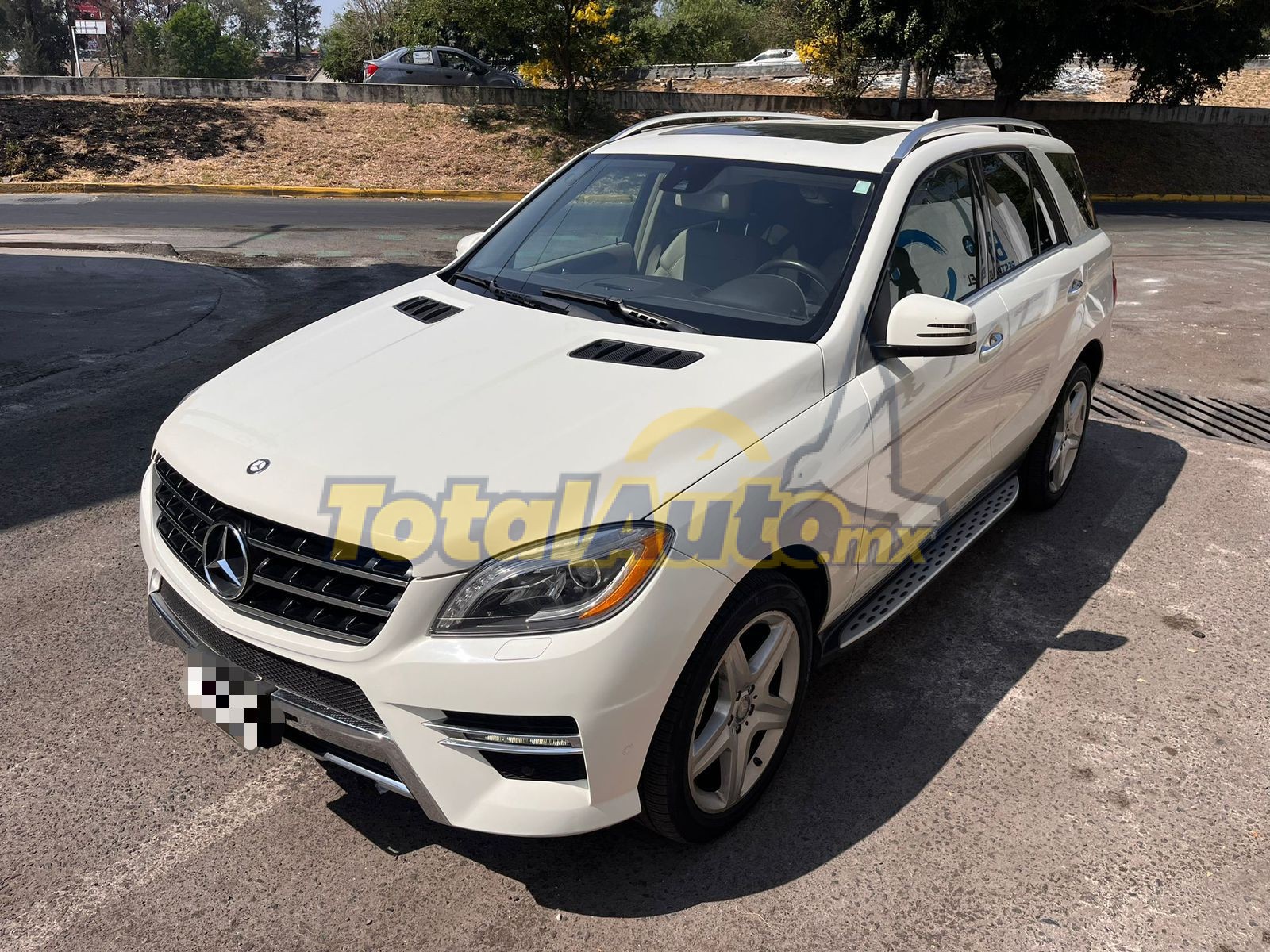 Mercedes Benz ML350 2013 total auto mx WhatsApp Image 2024 06 12 at 5.03.33 AM (1)